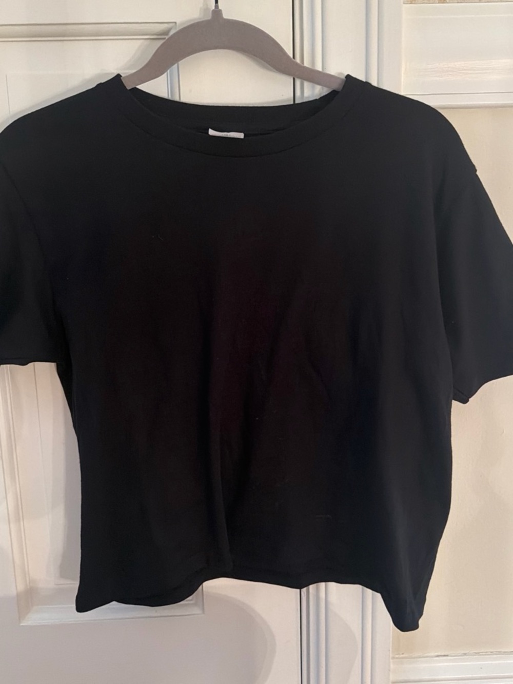 Everyday Black Crop Top — Women's Short Sleeve Tee
